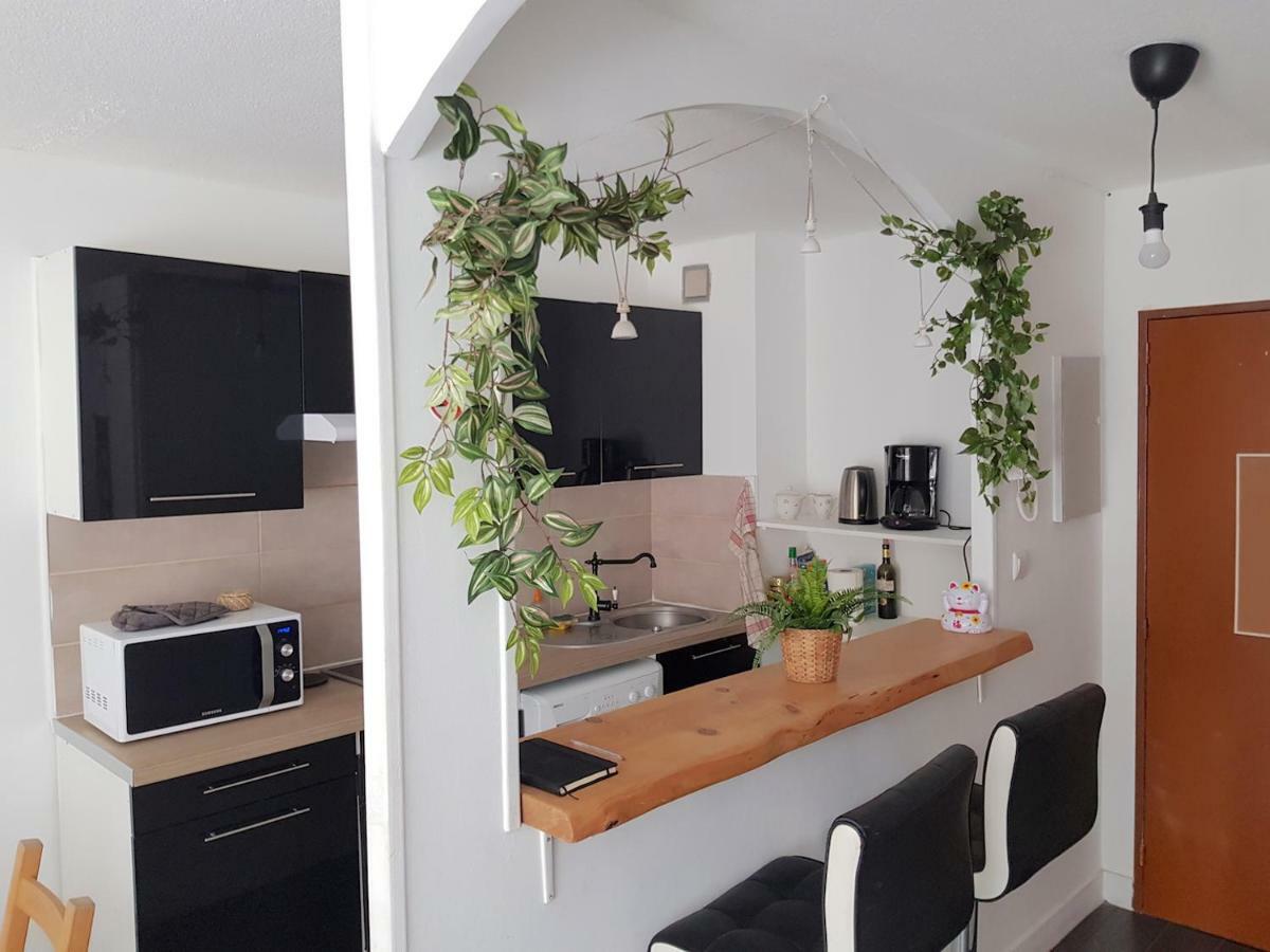 Au Petit Thai - T2 Avec Balcon - Montpellier Centre Apartment Luaran gambar